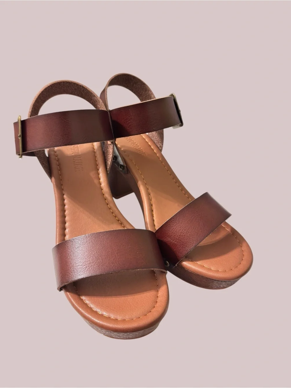 CUSHIONAIRE Women's Sydney Faux Wood Sandals + LiteSole Technology NWT Size 8
